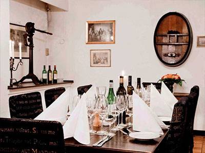 Champagnesmagning hos Kjær Sommerfeldt