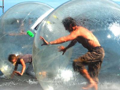 Funballz - Gå på vandet uden at blive våd