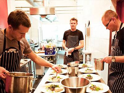 Kokkeskole hos Alfred og Kamilla